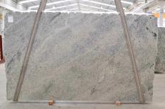 Supply polished slabs 1.2 cm in natural granite WHITE KASHMIR 0102. Detail image pictures 