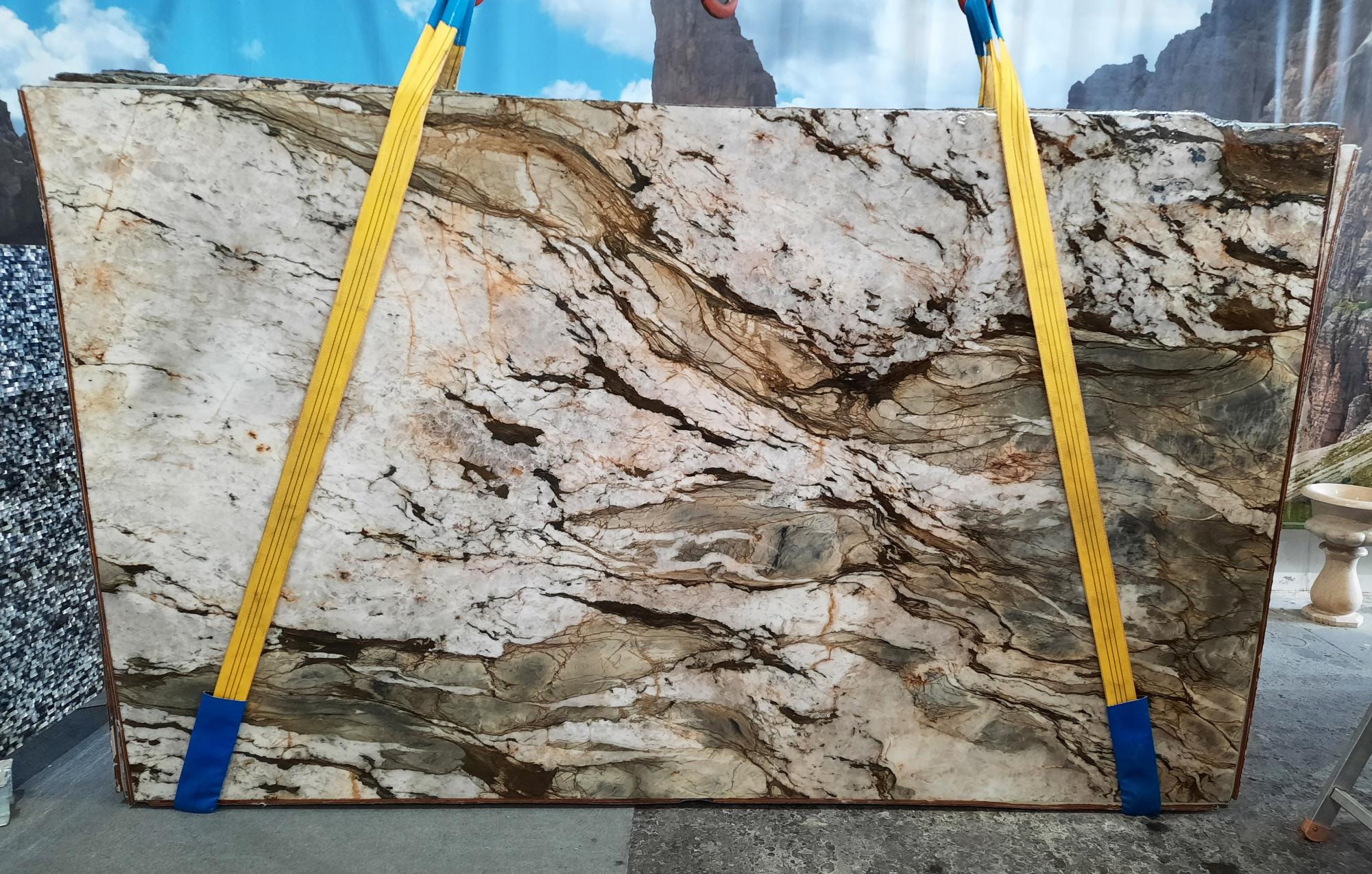 FUSION MISTIC Supply Veneto (Italy) polished slabs A0113 , Slab #40 natural quartzite 