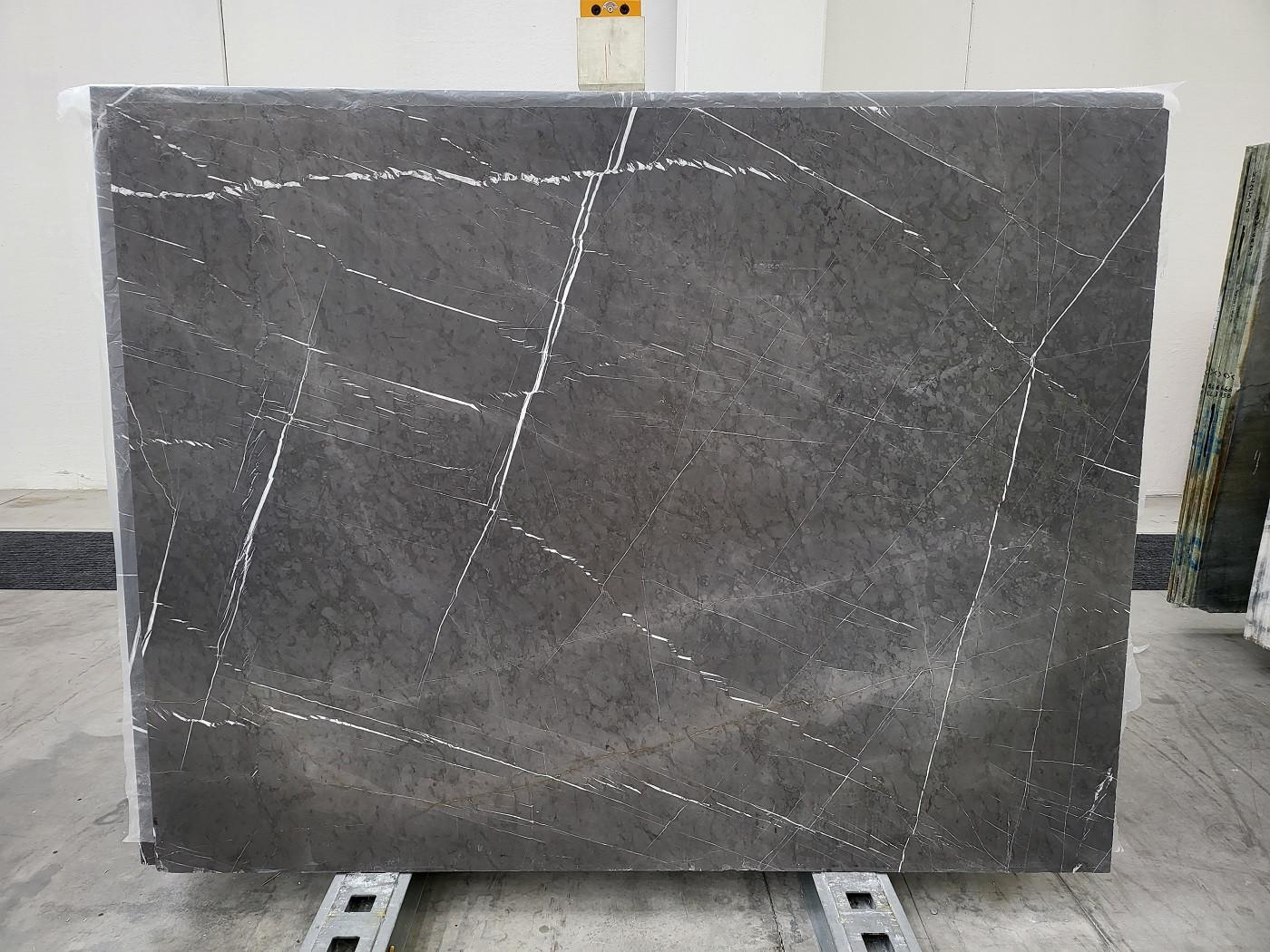 GRAFFITE Supply Veneto (Italy) honed slabs 17231 , Slab #05 natural marble 