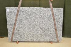 Fornitura lastre grezze lucide 3 cm in granito naturale WHITE PRIMATA 2610. Dettaglio immagine fotografie 