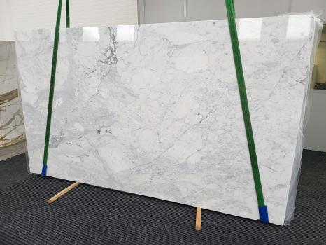 CALACATTA ARNIslab polished Italian marble Slab #46,  133.1 x 74.8 x 0.8 ˮ natural stone (sold in Veneto, Italy) 