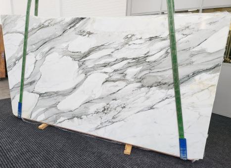 CALACATTA BORGHINIslab polished Italian marble Slab #40,  127.2 x 68.5 x 0.8 ˮ natural stone (available in Veneto, Italy) 