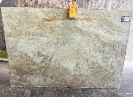 EMERALD GREEN 25 slabs polished Brazilian quartzite SL2CM,  119.7 x 81.5 x 0.8 ˮ natural stone (available in Veneto, Italy) 